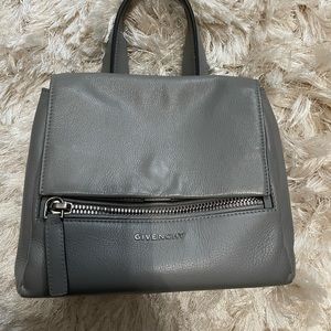 Pandora crossbody